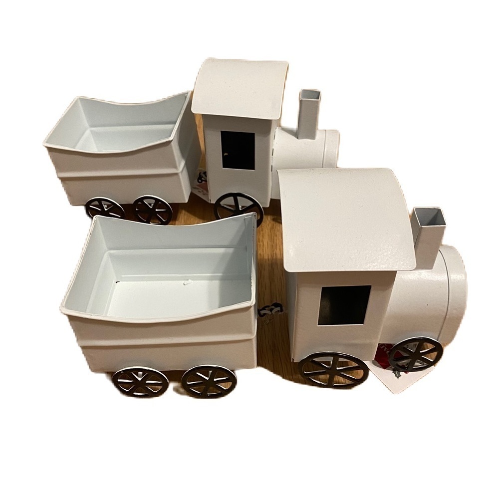New Target Bullseye Small White Metal Train Perfect for Christmas Tiered Tray